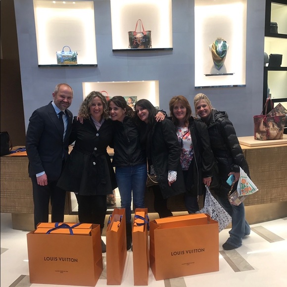 Meet your Posher, Robin - Picture 3 of 5